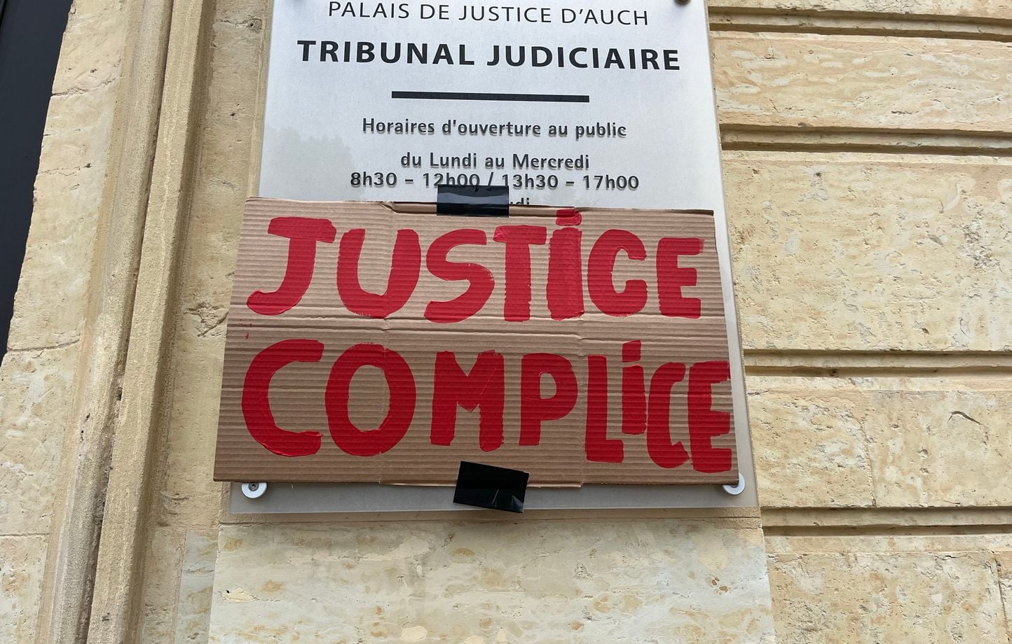 Entre “disfunciones a todos los niveles” y guerra de medios, la relación que sacude la justicia Entre “disfunciones a todos los niveles” y guerra de medios, la relación que sacude la justicia